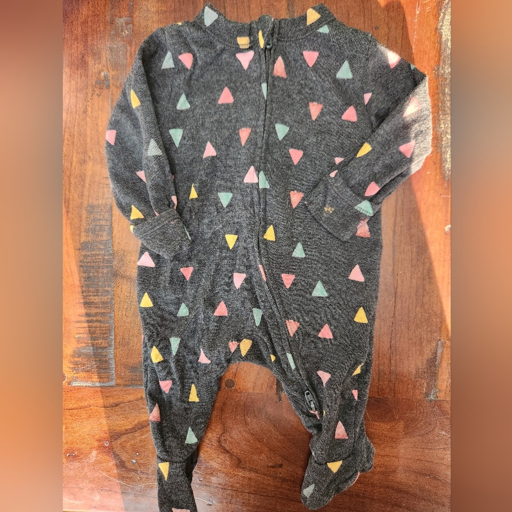 Old Navy Triangle Patterned Sleeper